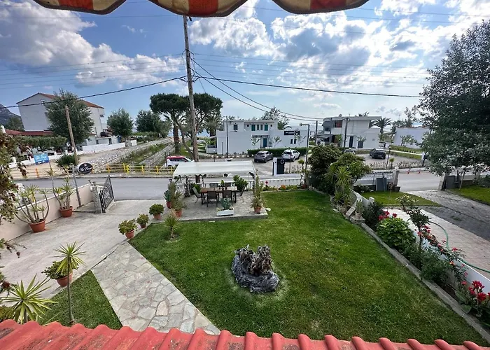 The Flower Торони