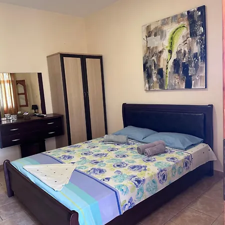 The Flower Hotel apartamentowy Torone