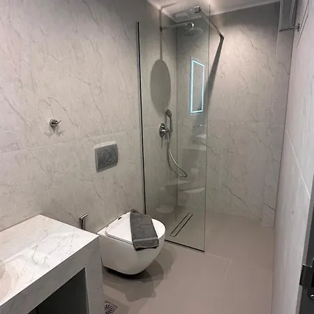 Lejlighedshotel The Flower 3*