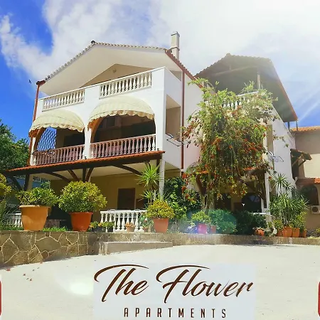 The Flower Aparthotel Toroni