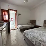 Apartmanhotel The Flower Toróni
