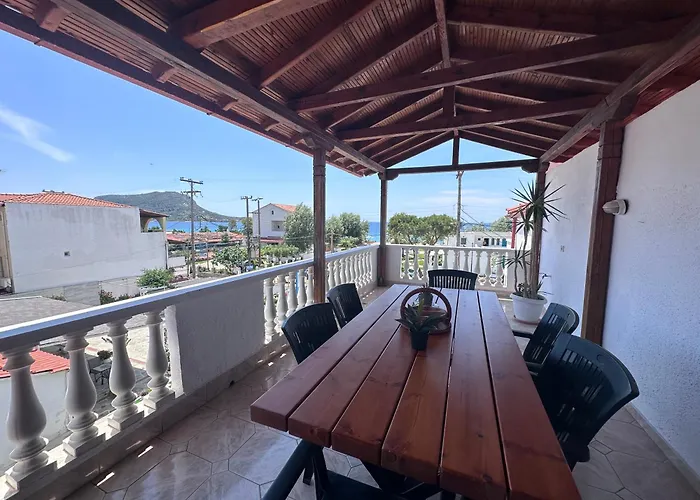 Aparthotel The Flower 3*