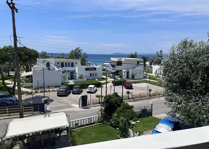 The Flower Aparthotel 3*