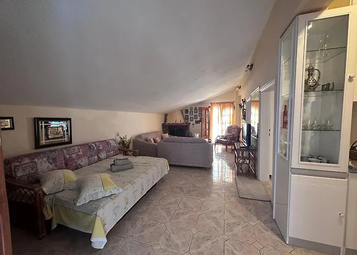 The Flower Aparthotel Toroni