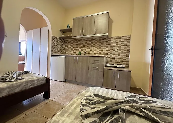 The Flower 3* Toroni