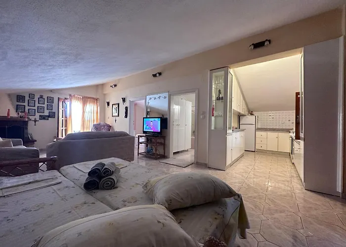 The Flower Aparthotel Toroni