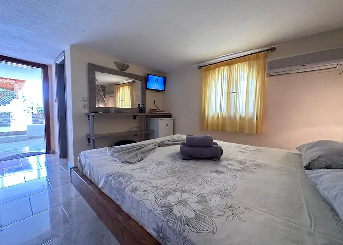 Aparthotel The Flower Toroni