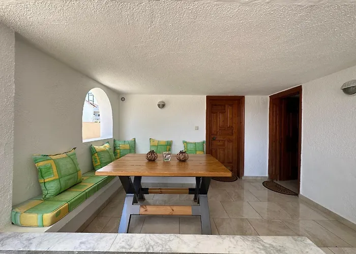 The Flower Aparthotel 3*