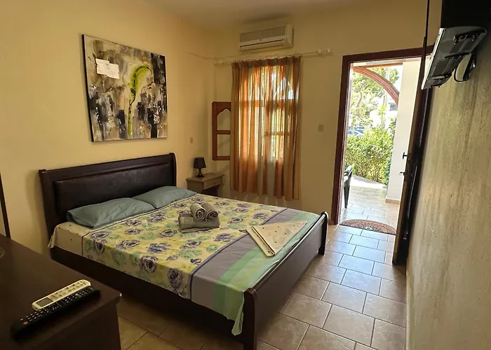 Lejlighedshotel The Flower Toroni